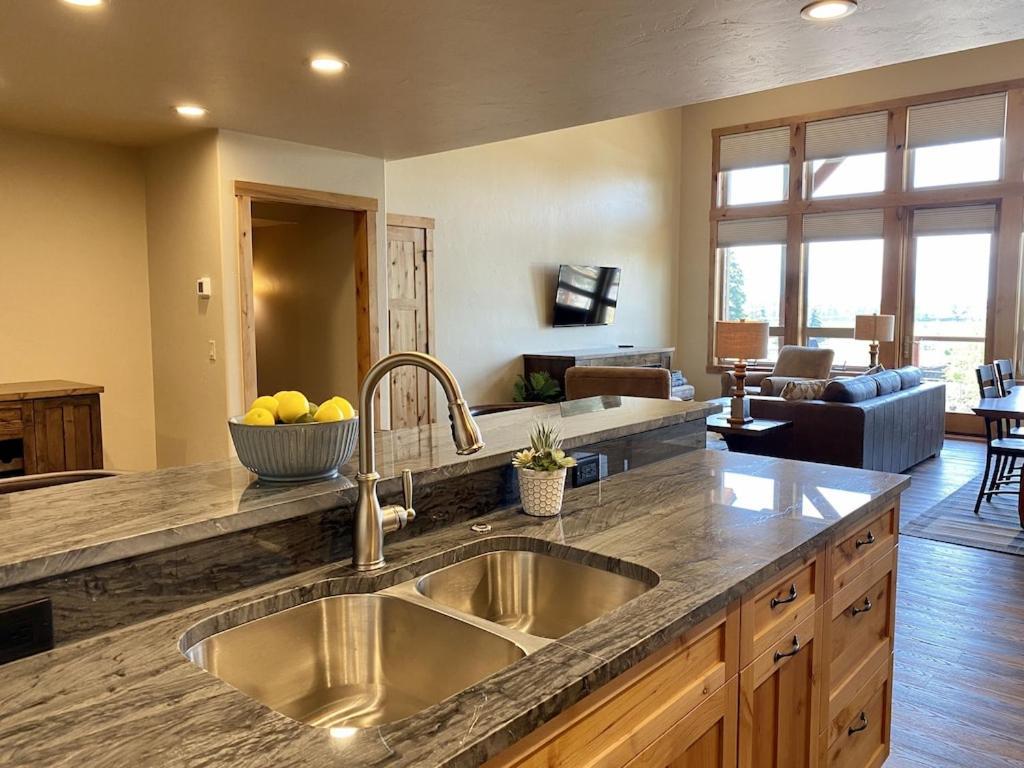 Townhome Next To Clubhouse In Exclusive Eagle Bend - The Glacier Bigfork Dış mekan fotoğraf